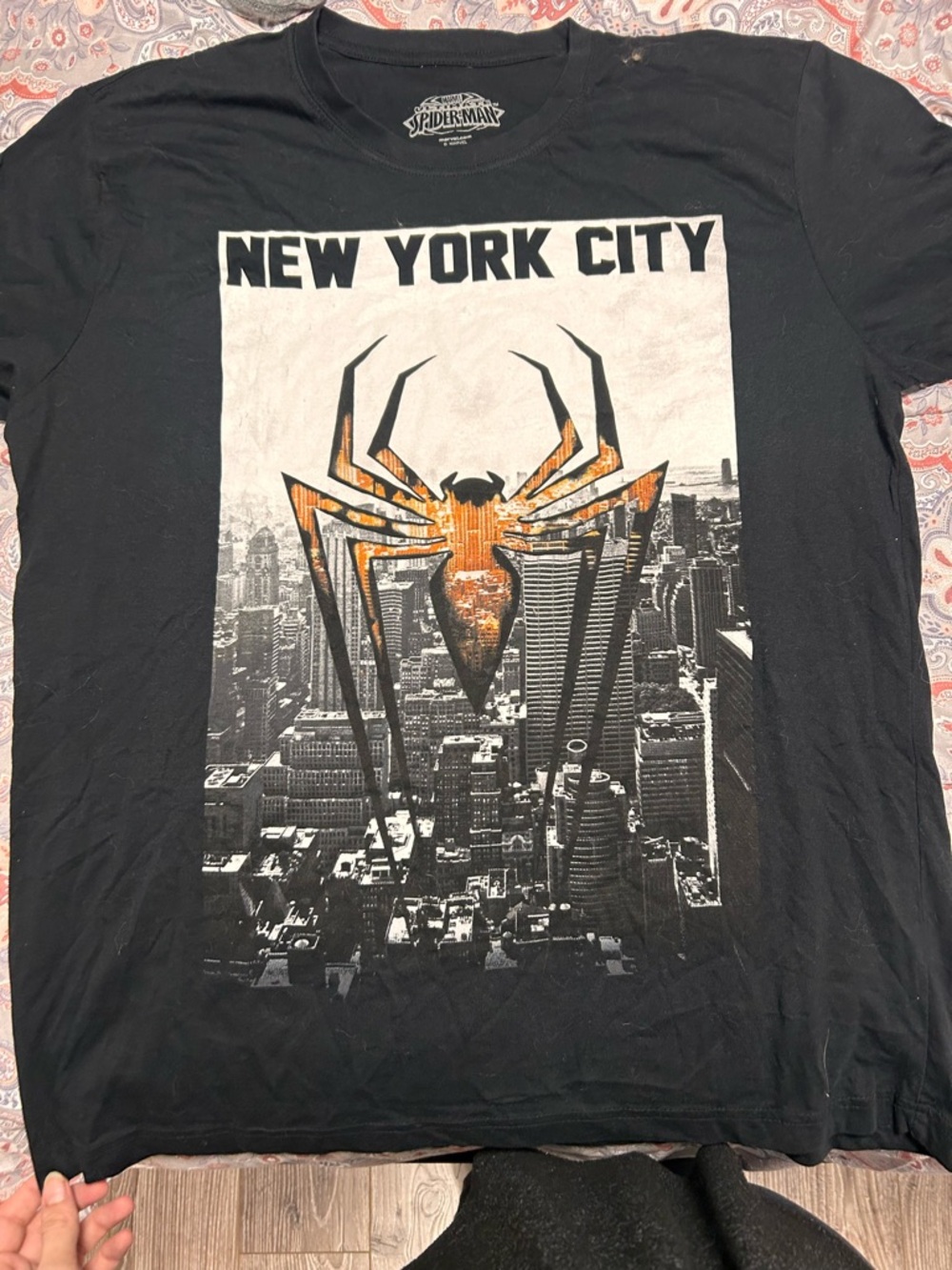 Men’s spider shirt size large